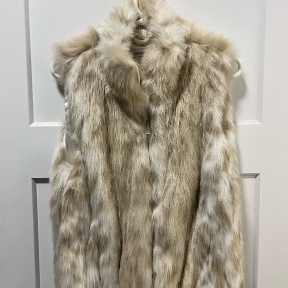 Faux Fur Vest in Cream by Sweet Claire - Picture 2 of 6